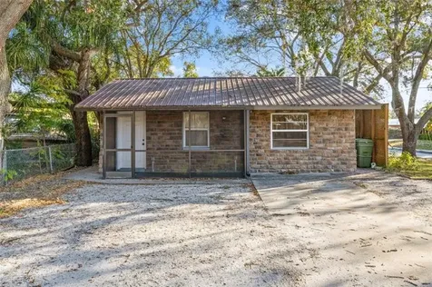 2400 Novus Street Sarasota FL 34237