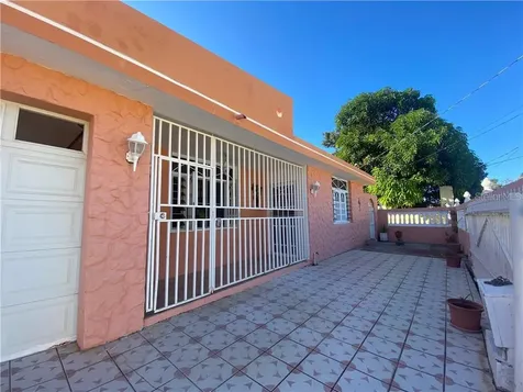 263 Jerusalen/nazaret Street Loiza PR 00772