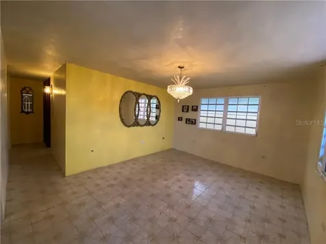 263 Jerusalen/nazaret Street Loiza PR 00772