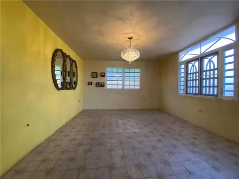 263 Jerusalen/nazaret Street Loiza PR 00772
