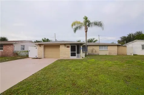 4335 Darlington Road Holiday FL 34691