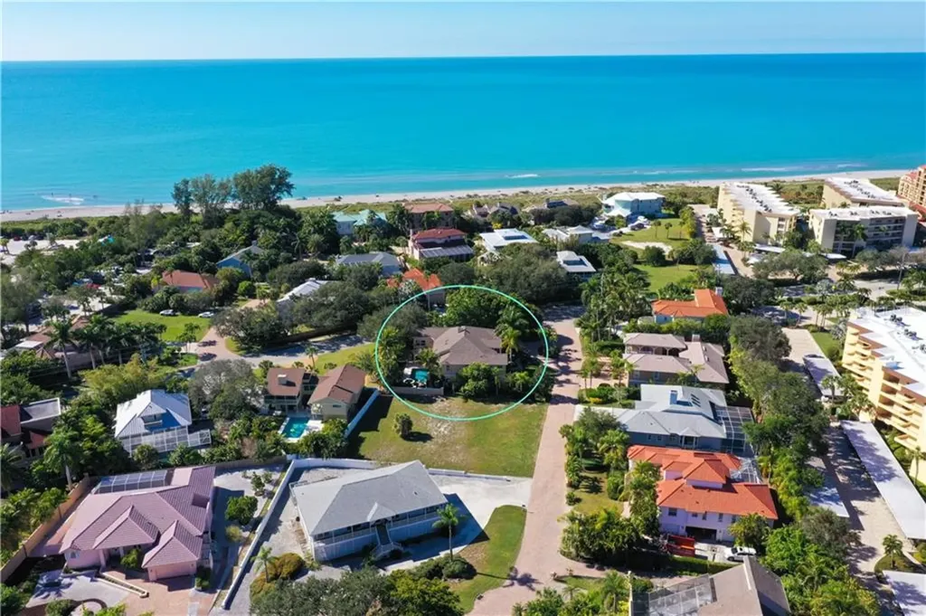 1200 Tree Bay Lane Sarasota FL 34242