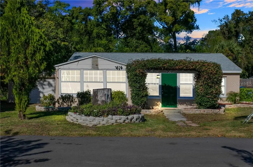 2295 E Crystal Lake Avenue Orlando FL 32806