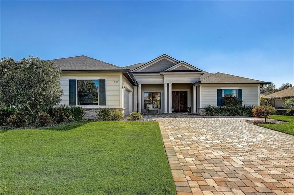 635 Whisper Woods Drive Lakeland FL 33813