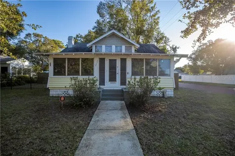 4562 2nd Avenue N St Petersburg FL 33713