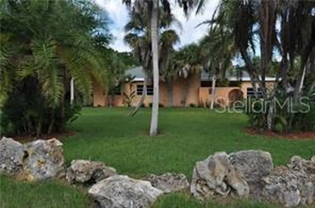 1855 Bayshore Drive Englewood FL 34223
