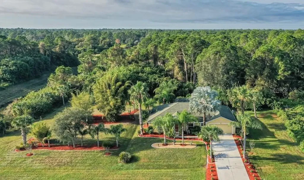 5769 E Price Boulevard North Port FL 34288