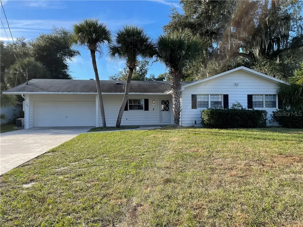 207 S College Street Leesburg FL 34748