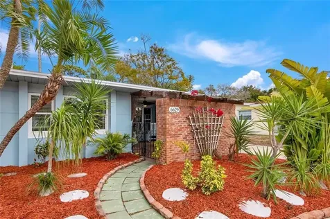 6629 Poinsettia Avenue S St Petersburg FL 33707