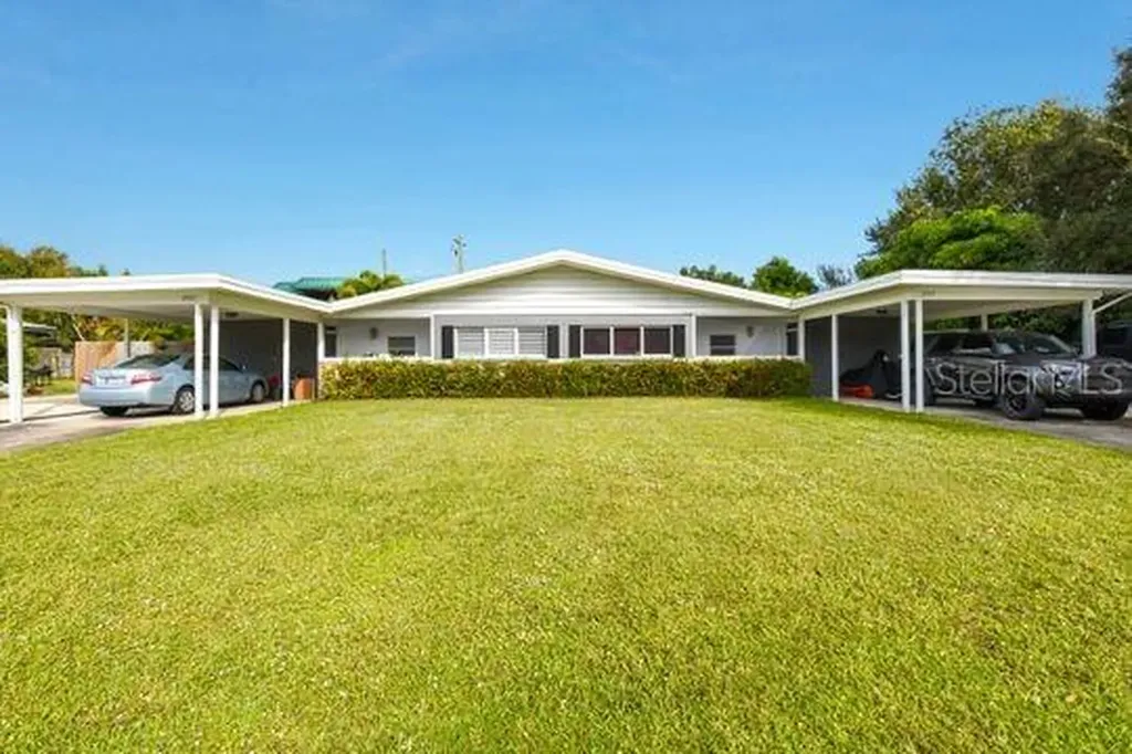 2921 Bentley Street Sarasota FL 34239