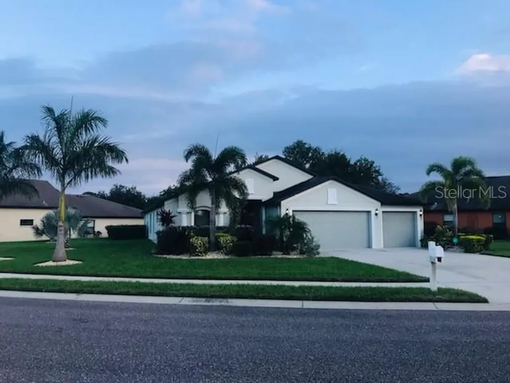9230 Raes Creek Place Palmetto FL 34221