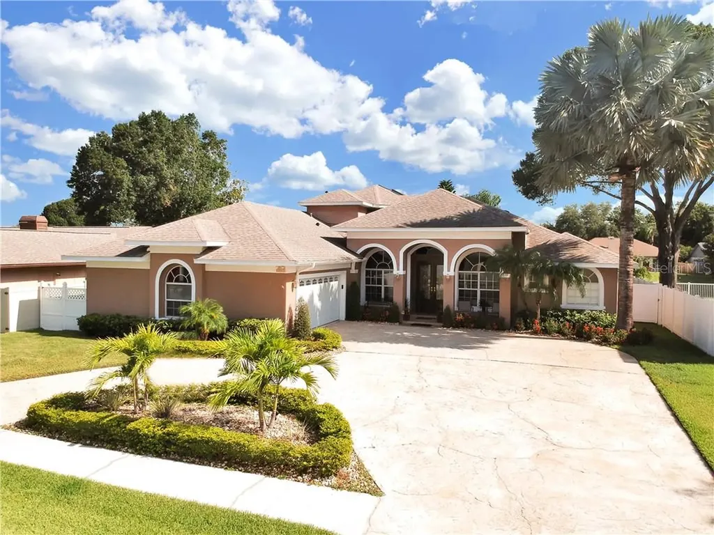 3219 Pleasant Lake Drive Tampa FL 33618