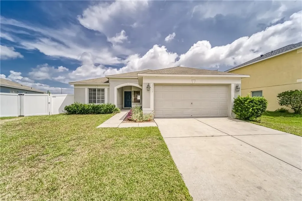 4513 Tina Lane Plant City FL 33563
