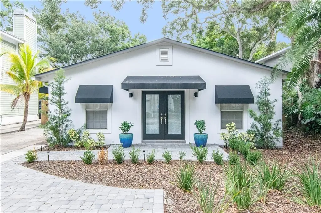 5222 S Jules Verne Court Tampa FL 33611