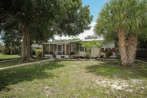 6242 Freemont Street North Port FL 34287