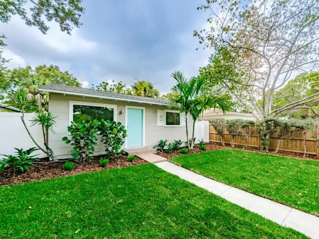 5458 6th Avenue N St Petersburg FL 33710