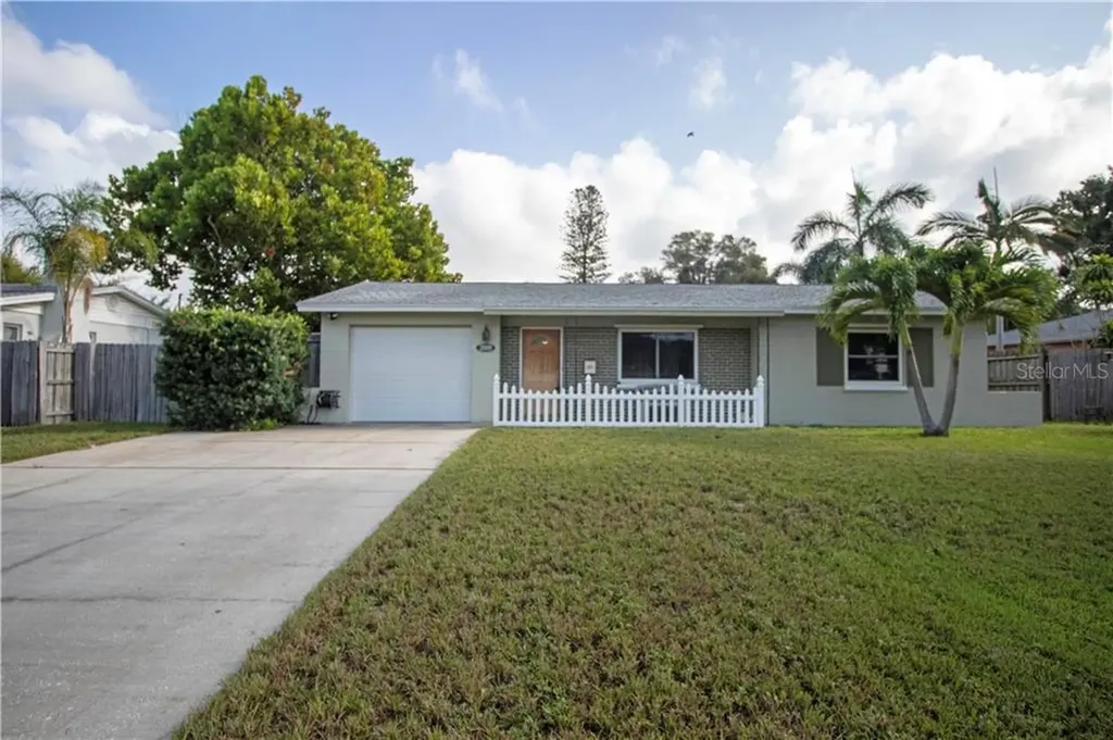 2009 66th Avenue S St Petersburg FL 33712