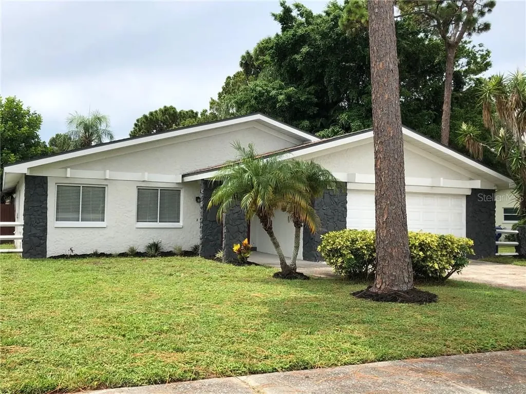 8180 Hopewell Court Seminole FL 33777