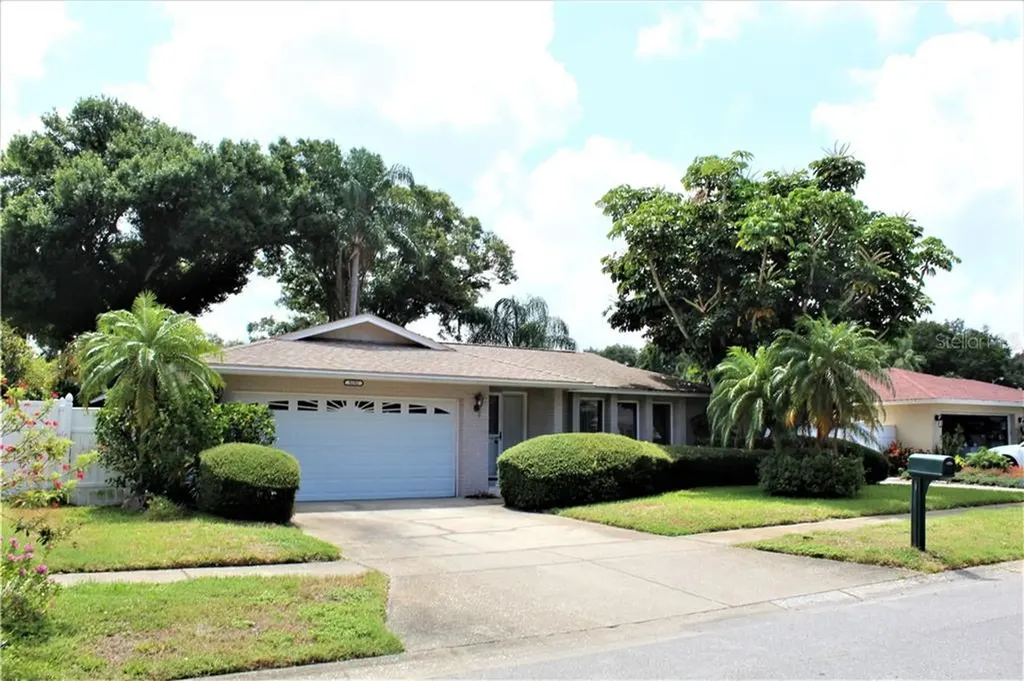 9295 120th Way Seminole FL 33772