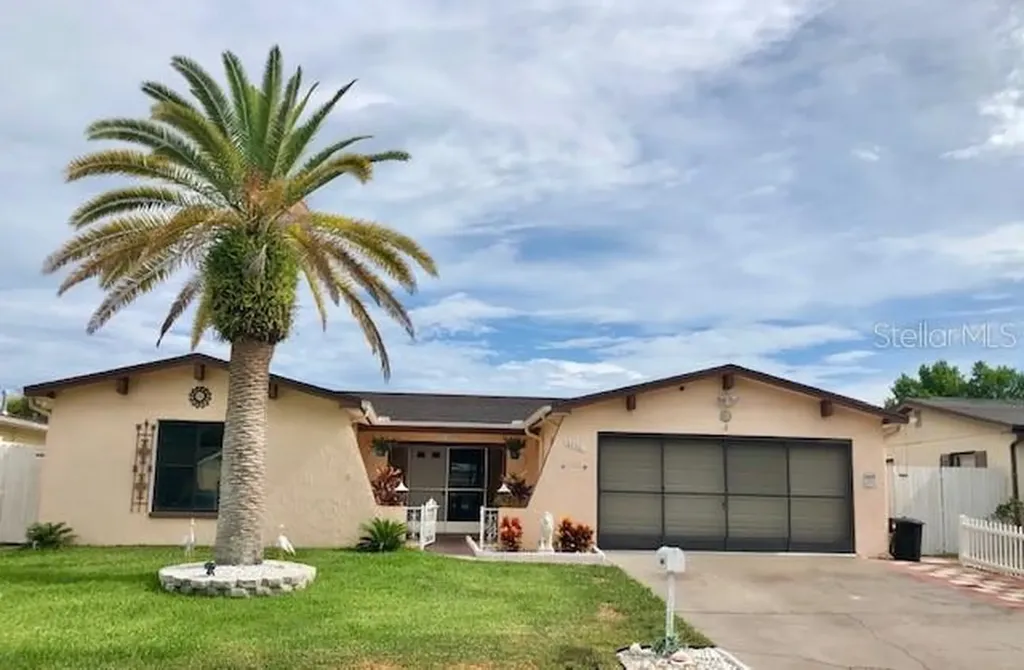8446 Paxton Drive Port Richey FL 34668
