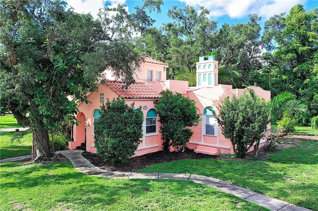 224 N 18th Street W Bradenton FL 34205