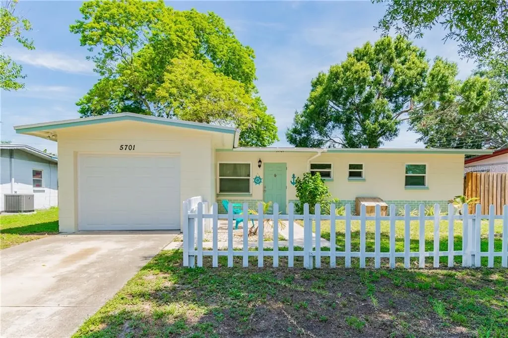 5701 90th Avenue N Pinellas Park FL 33782