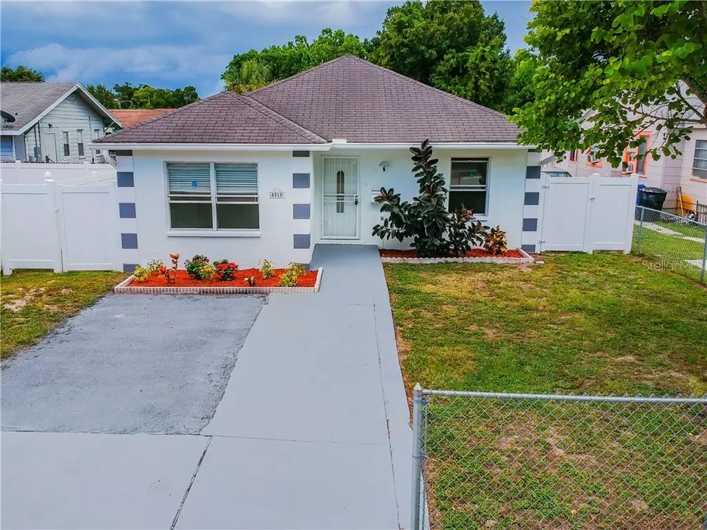 4518 11th Avenue S St Petersburg FL 33711