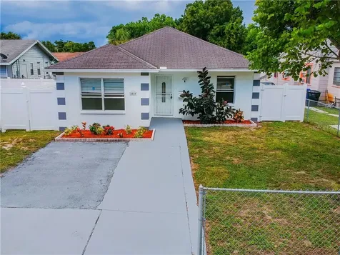 4518 11th Avenue S St Petersburg FL 33711