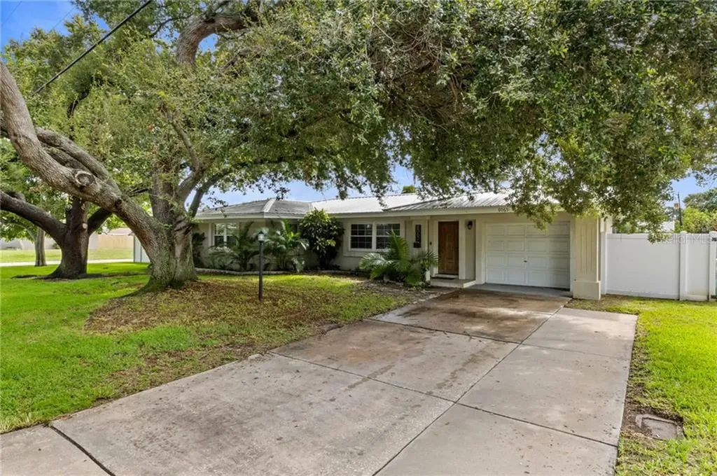 8065 115th Street Seminole FL 33772
