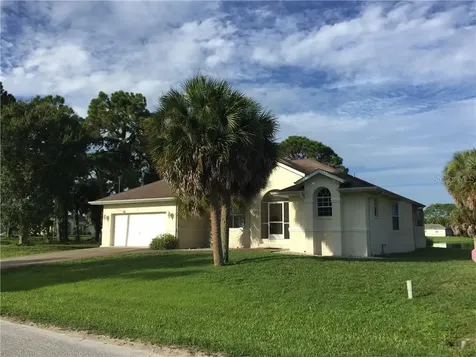 4 Pine Valley Court Rotonda West FL 33947