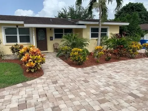 9543 Treasure Lane NE St Petersburg FL 33702