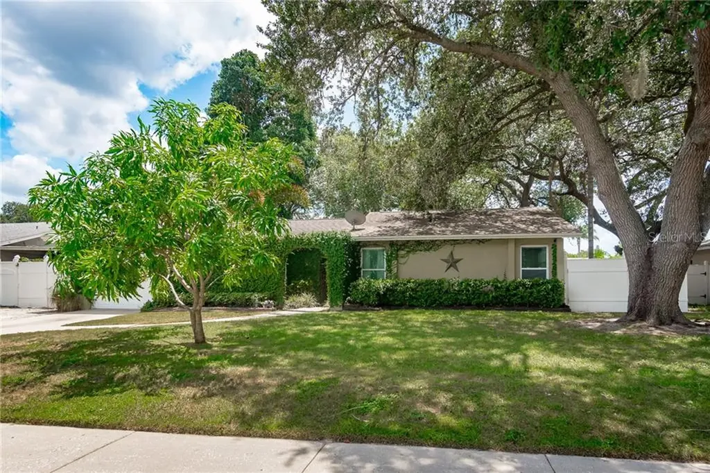 3316 Kingswood Drive Sarasota FL 34232