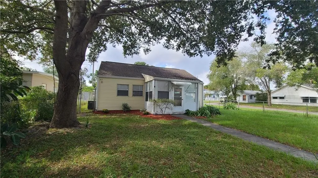 5622 Drive Martin Luther King Jr Street N St Petersburg FL 33703