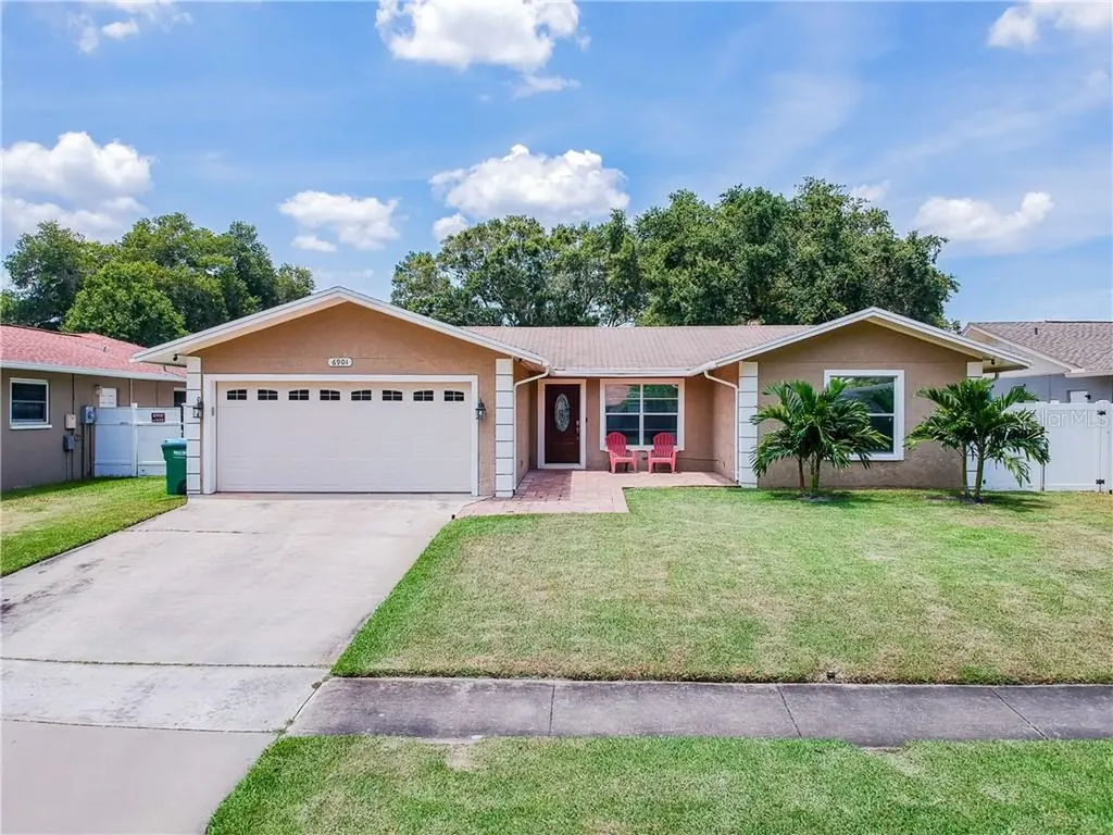 6901 Dunnett Avenue N St Petersburg FL 33709