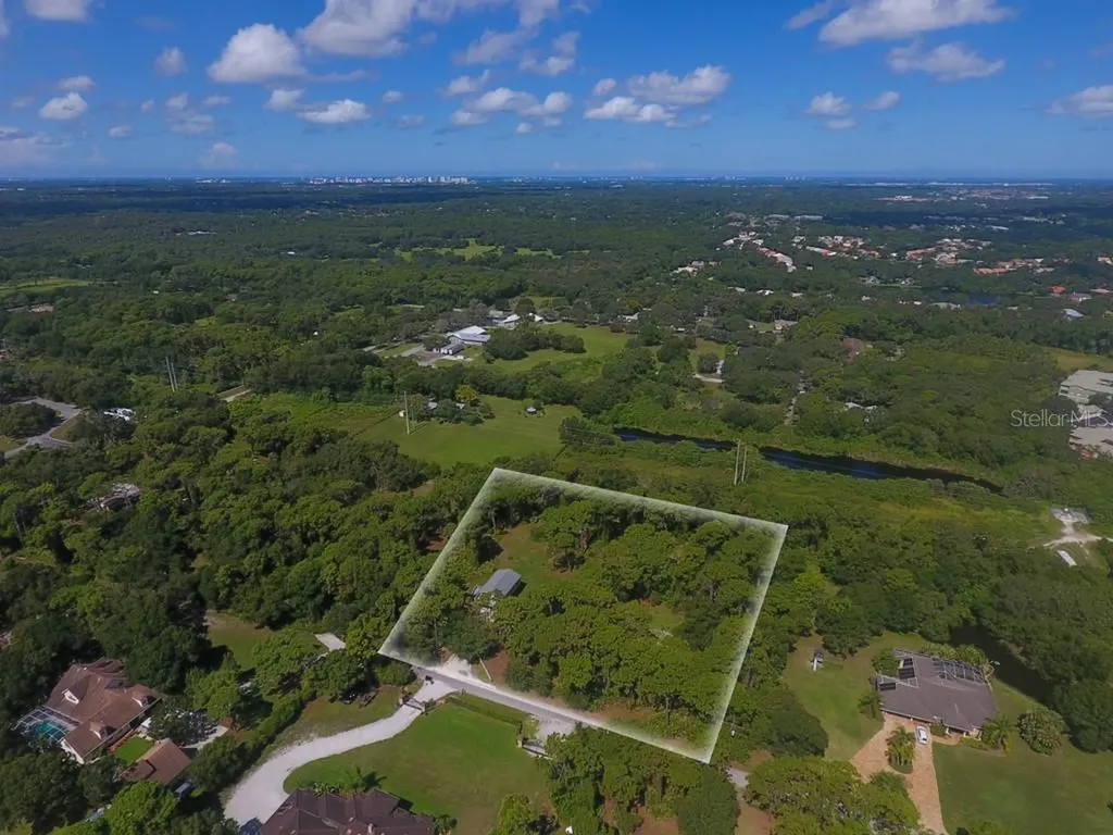 5784 Center Ring Road Sarasota FL 34243
