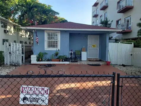 2165 NW 18th Terrace Miami FL 33125