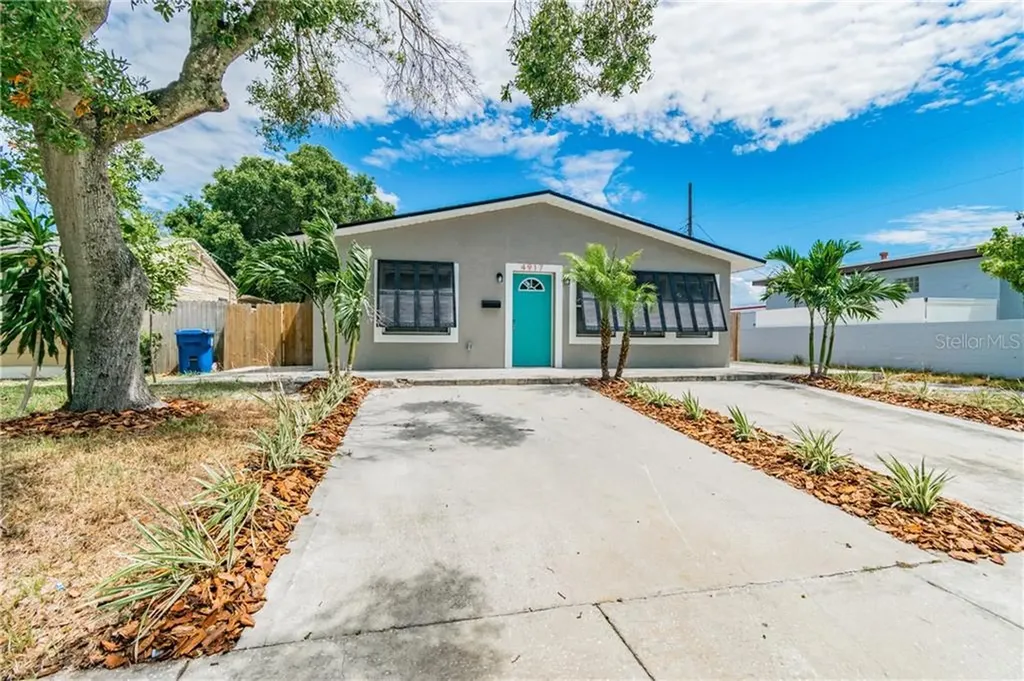 4917 Emerson Avenue S St Petersburg FL 33707