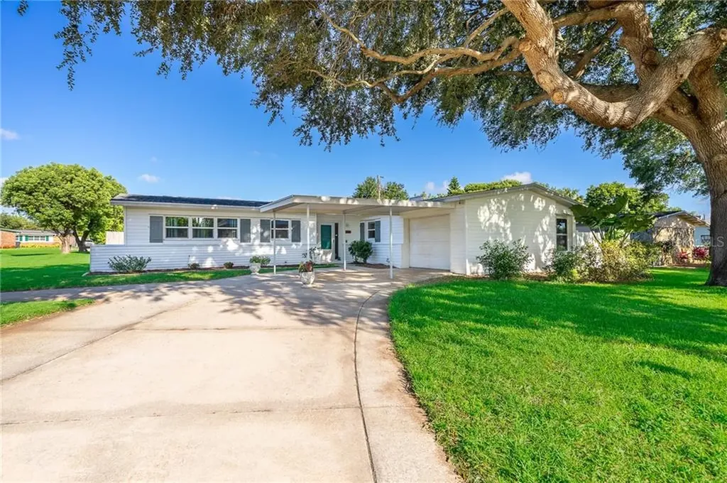 4100 Lejune Avenue Titusville FL 32780