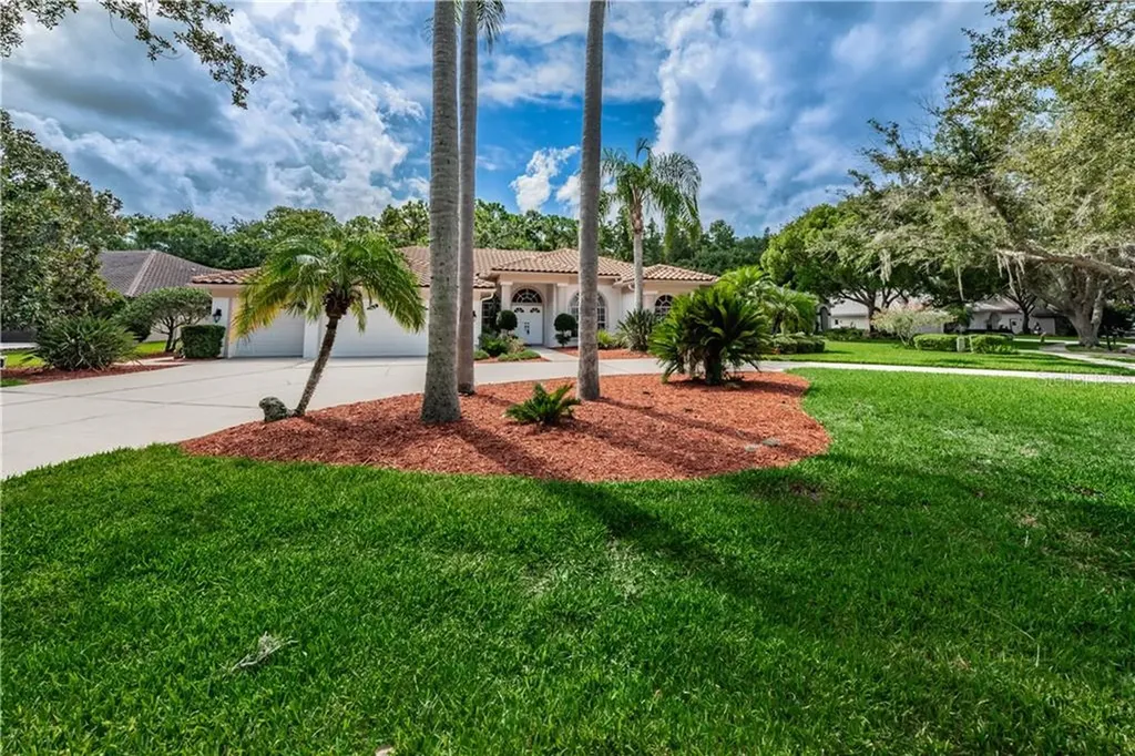 4921 Cross Pointe Drive Oldsmar FL 34677