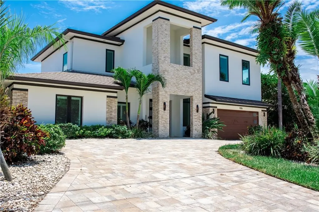 1126 79th Street S St Petersburg FL 33707