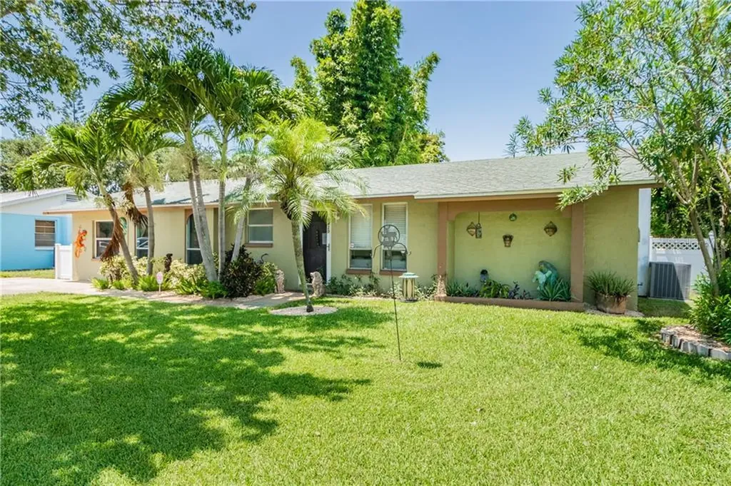 6420 2nd Avenue W Bradenton FL 34209