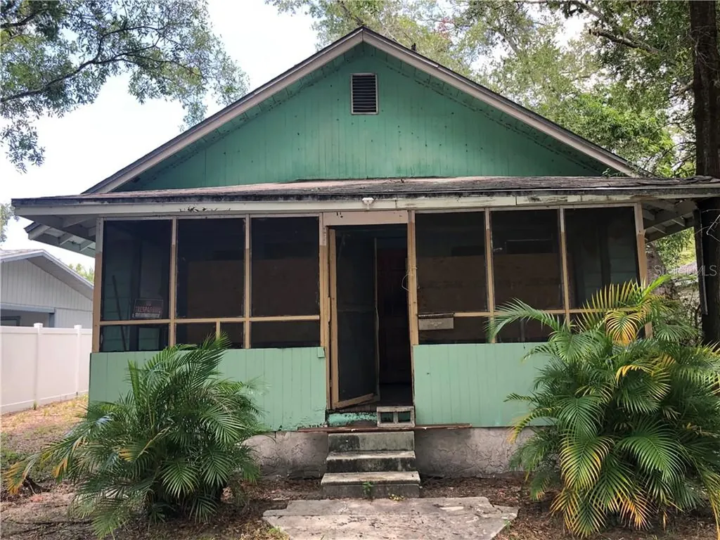 1045 12th Avenue S St Petersburg FL 33705
