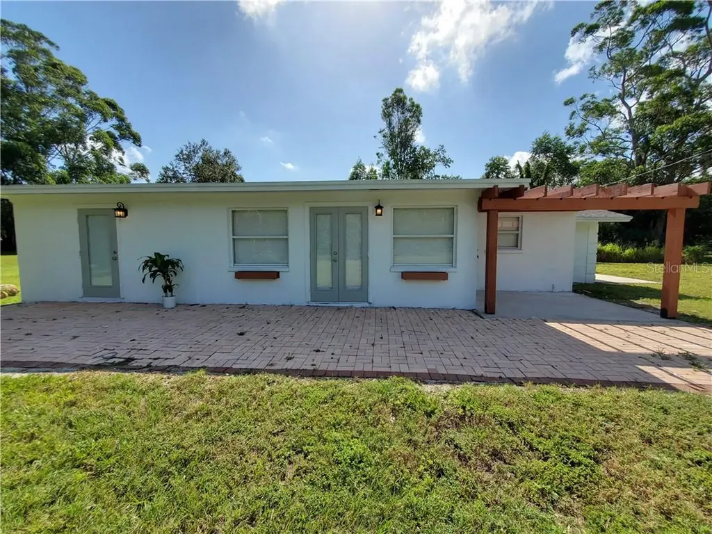 6240 Myakka Valley Trail Sarasota FL 34241