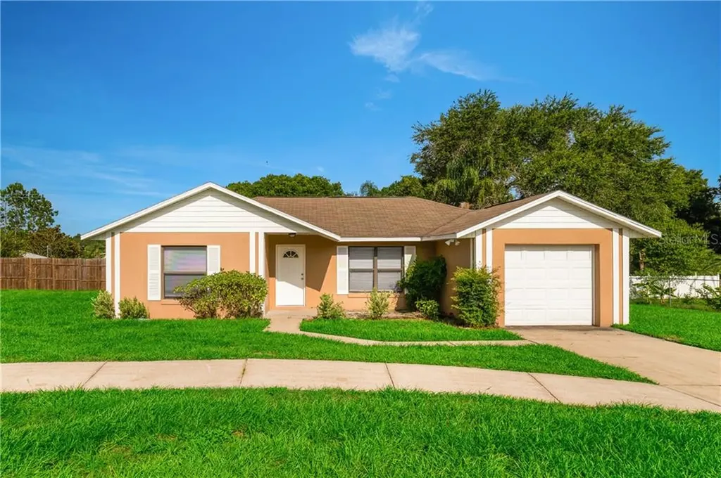 810 Orange Brook Drive Minneola FL 34715