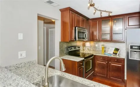 2121 Wood Street Sarasota FL 34237