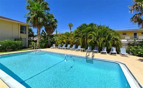 2121 Wood Street Sarasota FL 34237
