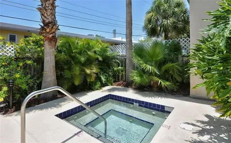 2121 Wood Street Sarasota FL 34237