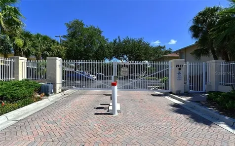 2121 Wood Street Sarasota FL 34237