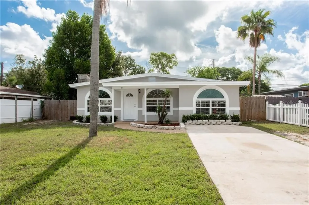 111 Emerald Lane Largo FL 33771