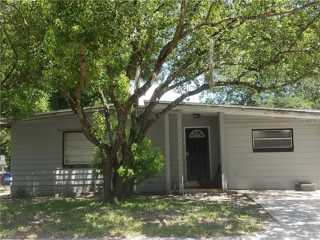 703 S Thacker Avenue Kissimmee FL 34741
